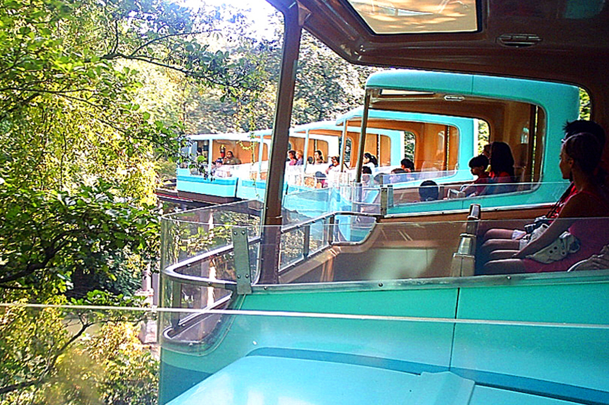 bronx_zoo_monorail_new_york_nyc.